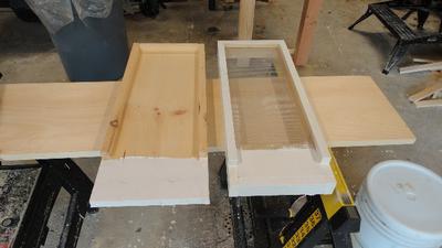 Solid & Screened bottom boards